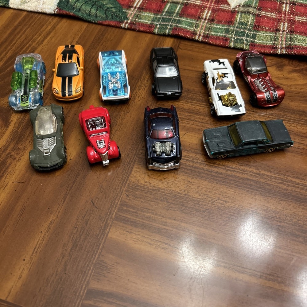 Lot 10 Vintage Hot Wheels Metal Plastic Cars GTO Roger Dodger